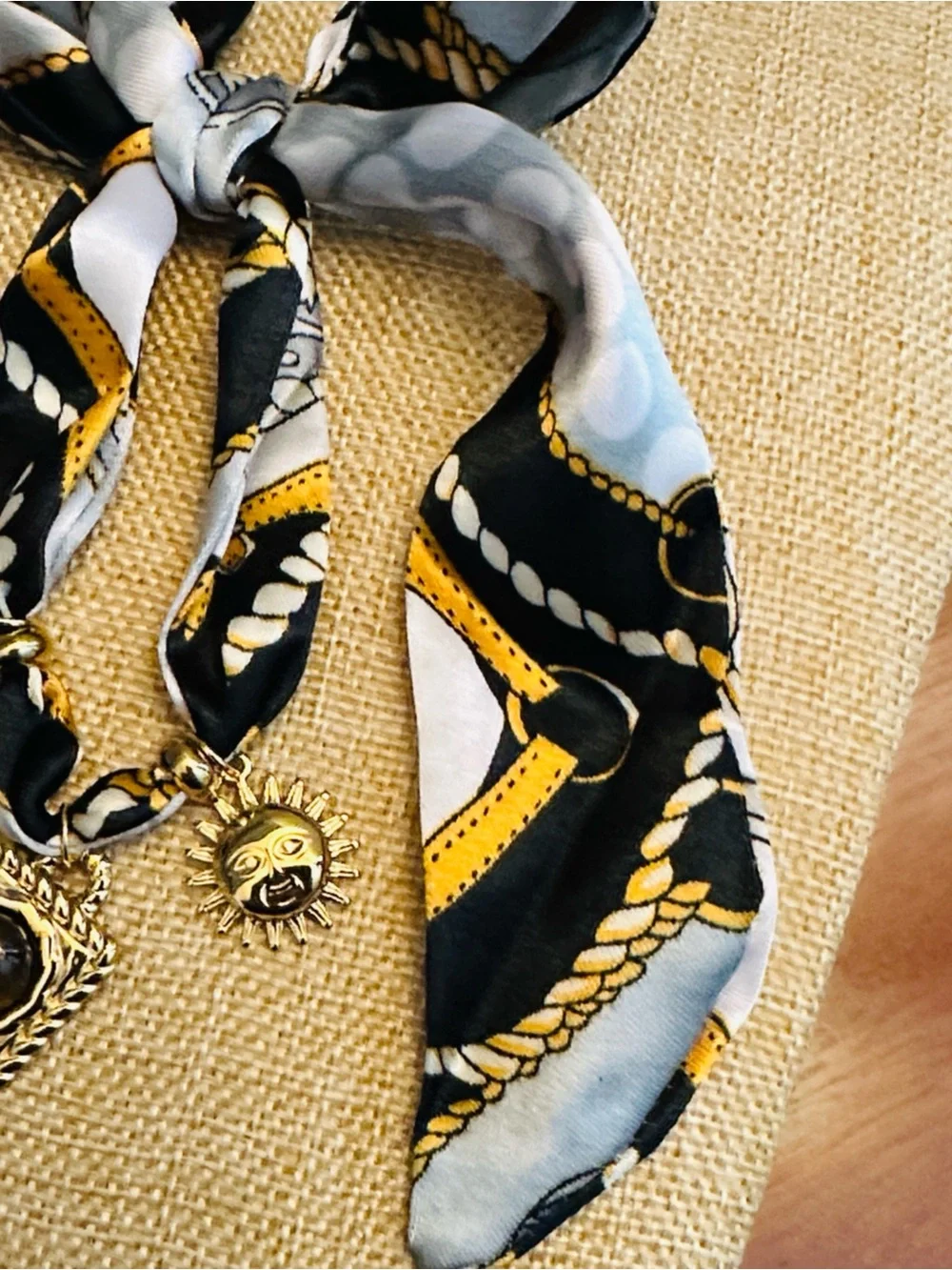 Fashion Jewelry silky scarf